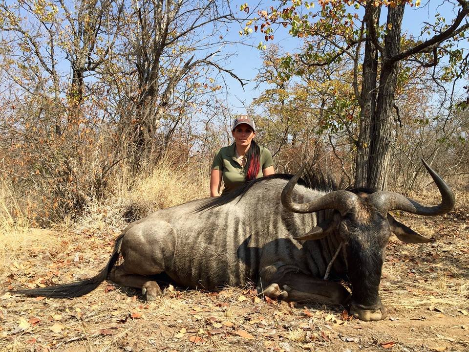 sabrina-wildebeest-hunt