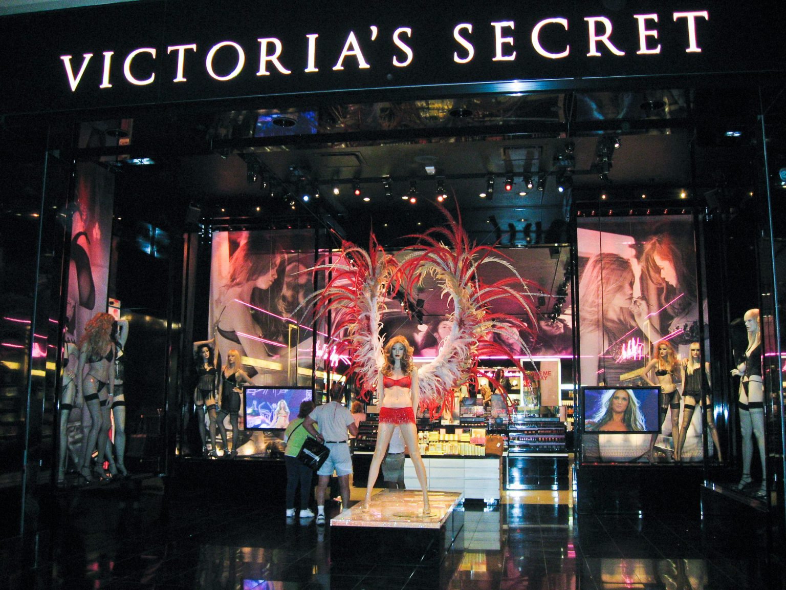 Amazon’s $10 Bras Target Big Box Retailers, Not Victoria’s Secret