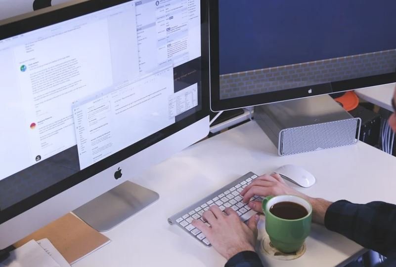 5 Top Best Startups to Invest in for 2022 best startup -image from pixabay by StartupStockPhotos