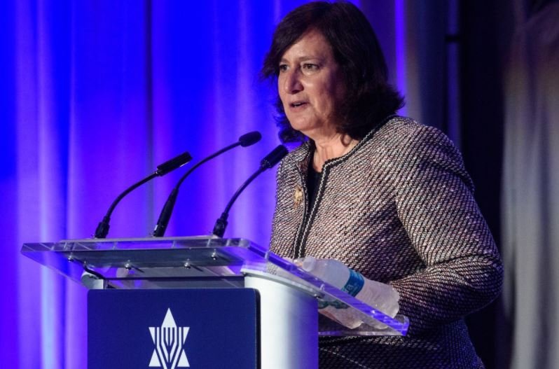 ‘If I could give one piece of advice,’ it’d be this money tip.”, says Shari Greco Reiches Shari Greco Reiches at JUF Women's Philanthropy- image from facebook