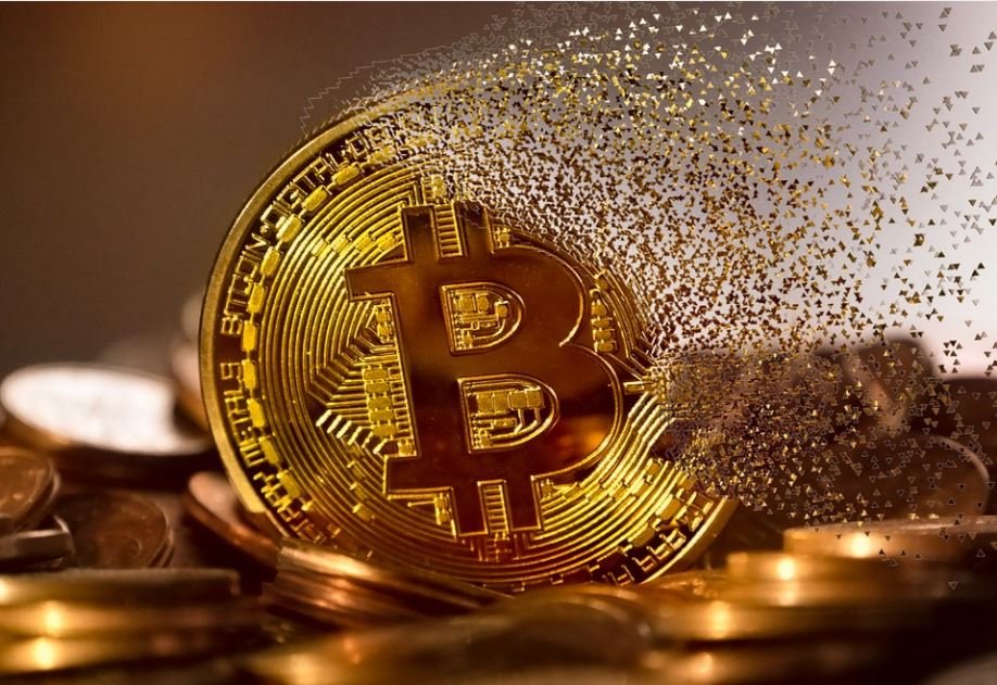 5 Biggest Bitcoin Risks in 2022 Market bitcoin risks-Image from pixabay by mohamed_hassan