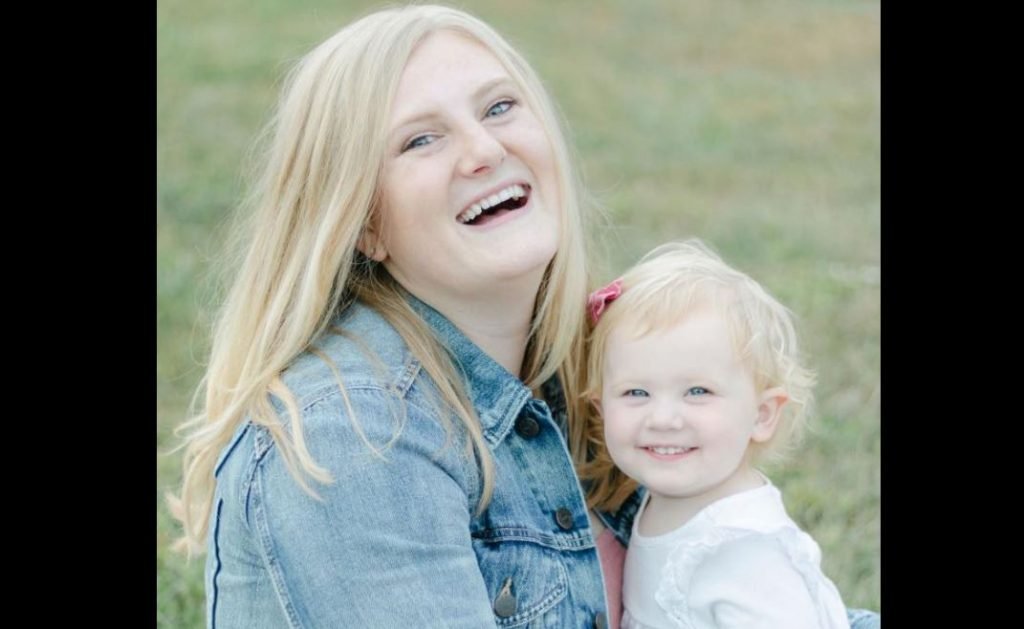 Kayla Pendleton with her daughter- image from facebook