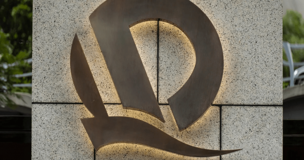 Chinese real estate giant Evergrande ousts top executives Chinese real estate giant Evergrande ousts top executives