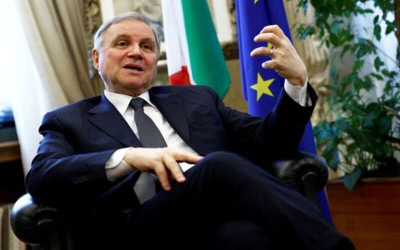 Bank of Italy chief urges minimum wage for social justice
