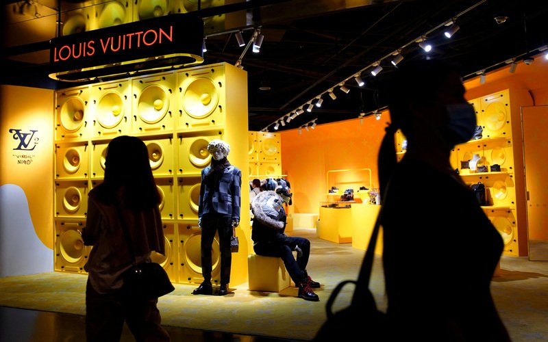 LVMH sales growth loses fizz as post-pandemic splurge wanes