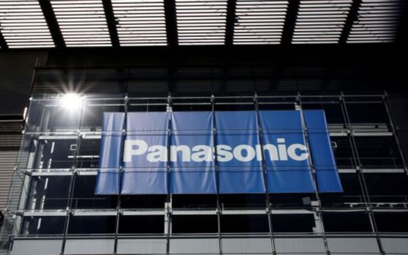 Panasonic will increase Tesla Nevada Gigafactory battery output by 10%. Panasonic Corp's logo is pictured at Panasonic Center in Tokyo, Japan, February 2, 2017. REUTERS/Kim Kyung-Hoon/