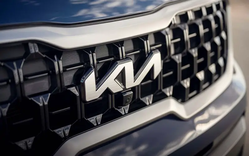 Union at Kia Corp suspends strike action to resume talks with company