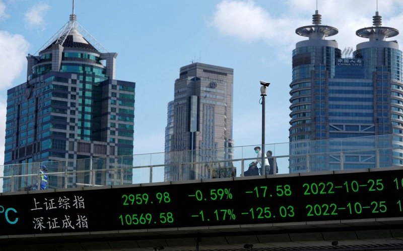 Stocks slip as Treasury grazes 5% and the Middle East war rages