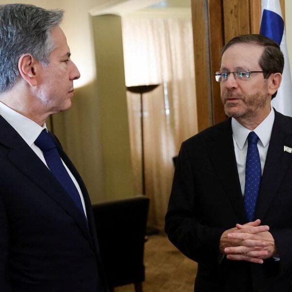 U.S. Secretary of State Antony Blinken meets with Israeli President Isaac Herzog, during his visit to Israel, amid the ongoing conflict between Israel and the Palestinian Islamist group Hamas, in Tel Aviv, Israel November 3, 2023. REUTERS/Jonathan Ernst/Pool/File Photo