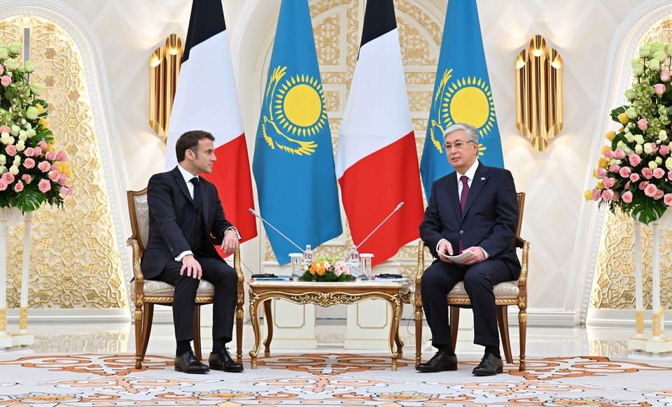 Kazakh President Kassym-Jomart Tokayev and French President Emmanuel Macron attend a meeting in Astana, Kazakhstan November 1, 2023. Press service of the President of Kazakhstan/Handout via REUTERS