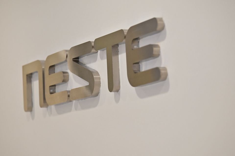 Finland’s Neste plans to cut 400 jobs due to increasing competition A view of the Neste logo at the Neste refinery located in Tuas South, Singapore May 16, 2023. REUTERS/Caroline Chia/File Photo
