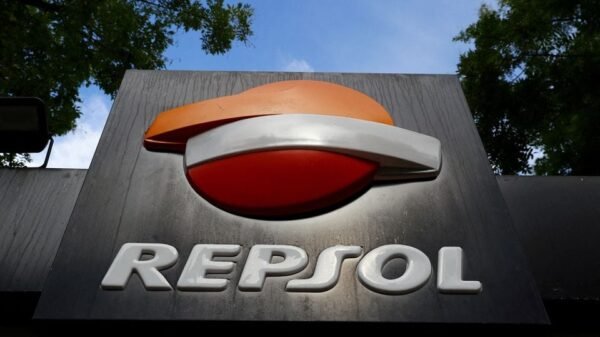 The logo of Spanish energy group Repsol is seen at a gas station in Madrid, Spain September 7, 2022. REUTERS/Violeta Santos Moura/File Photo