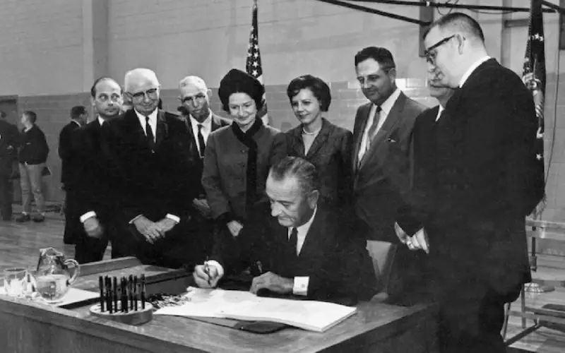 Higher Education Act of 1965 (HEA): Definition and Provisions File Photo: Higher Education Act of 1965 (HEA): Definition and Provisions