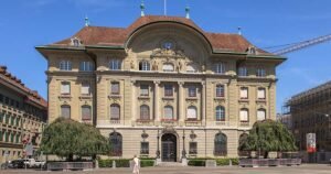 Swiss Central Bank Takes Unprecedented Step, Cuts Rates Ahead