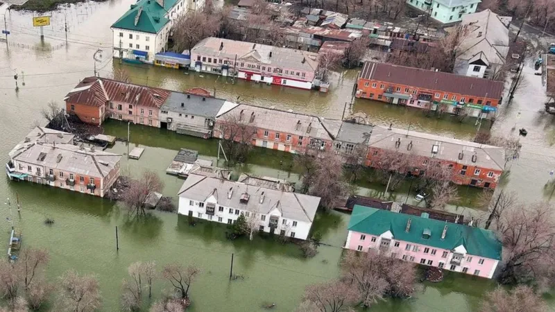 Russia Floods: Orenburg City Under Threat from Unprecedented