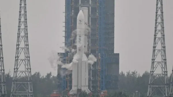Chinese Rocket Successfully Lifts Off, Bound for Moon's Unseen