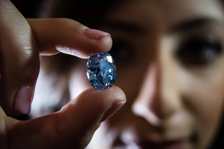 Anglo American, UK Mining Giant, Set to Divest De Beers Diamond Business Anglo American UK Mining Giant