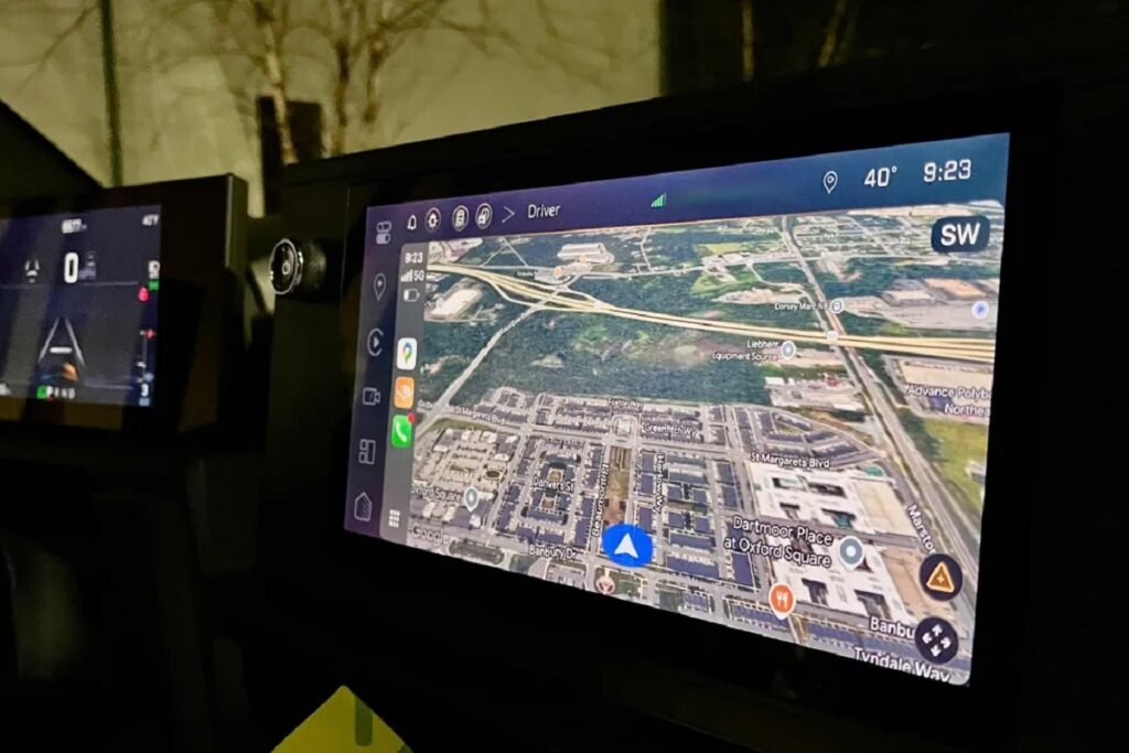 GM Blocks Apple CarPlay Retrofits in EVs GM-Blocks-Apple-CarPlay-Retrofits-in-EVs