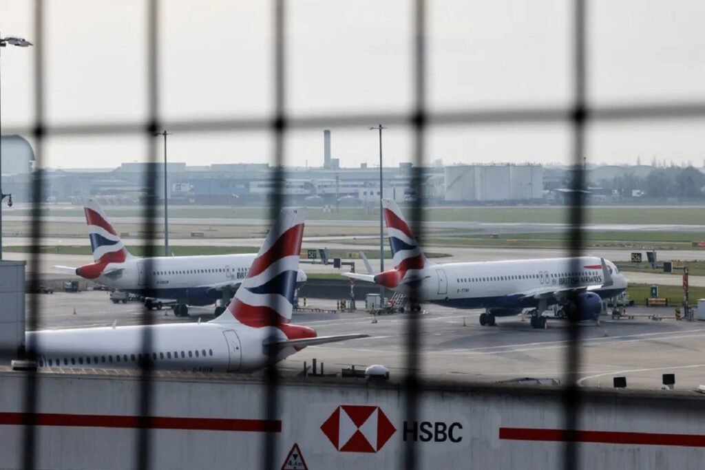 Heathrow Airport Closes After Fire Sparks Power Outage Heathrow-Airport-Closes-After-Fire-Sparks-Power-Outage