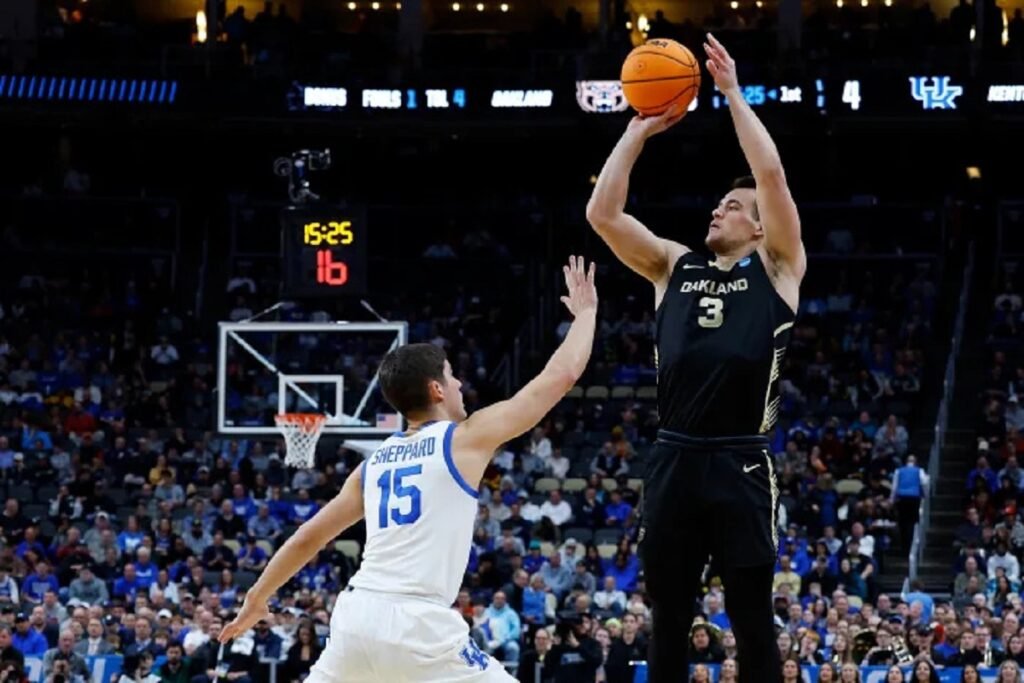 March-Madness-Less-Than-3-of-Brackets-Remain-Perfect