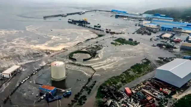 Japan Earthquake 2025: Tsunami Warnings and Aftershock Risk