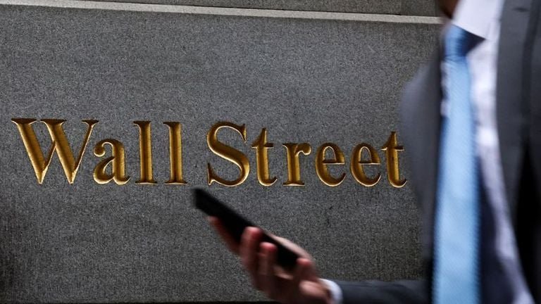 Wall Street’s Panic Dive: Oil Shockwaves and Inflation Nightmares Crush Risk Appetite