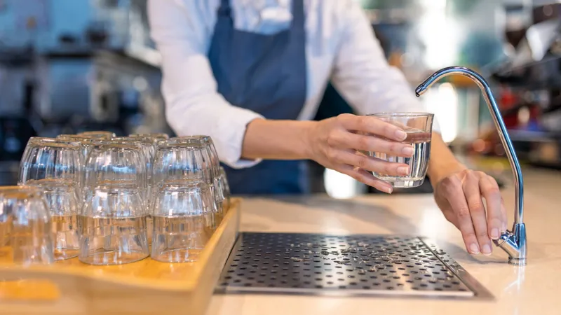 Hotel that refused to give tourist tap water acted lawfully, Italian court rules